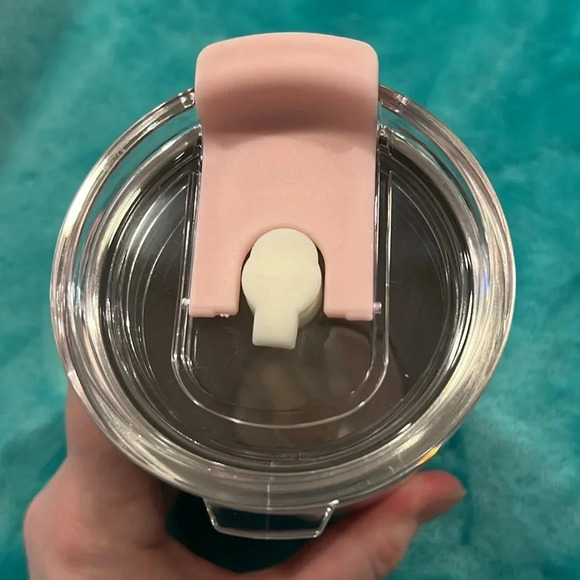 Sanrio Hello Kitty 16 oz tumbler with straw and straw cap.  Brand new in box - Picture 5 of 6